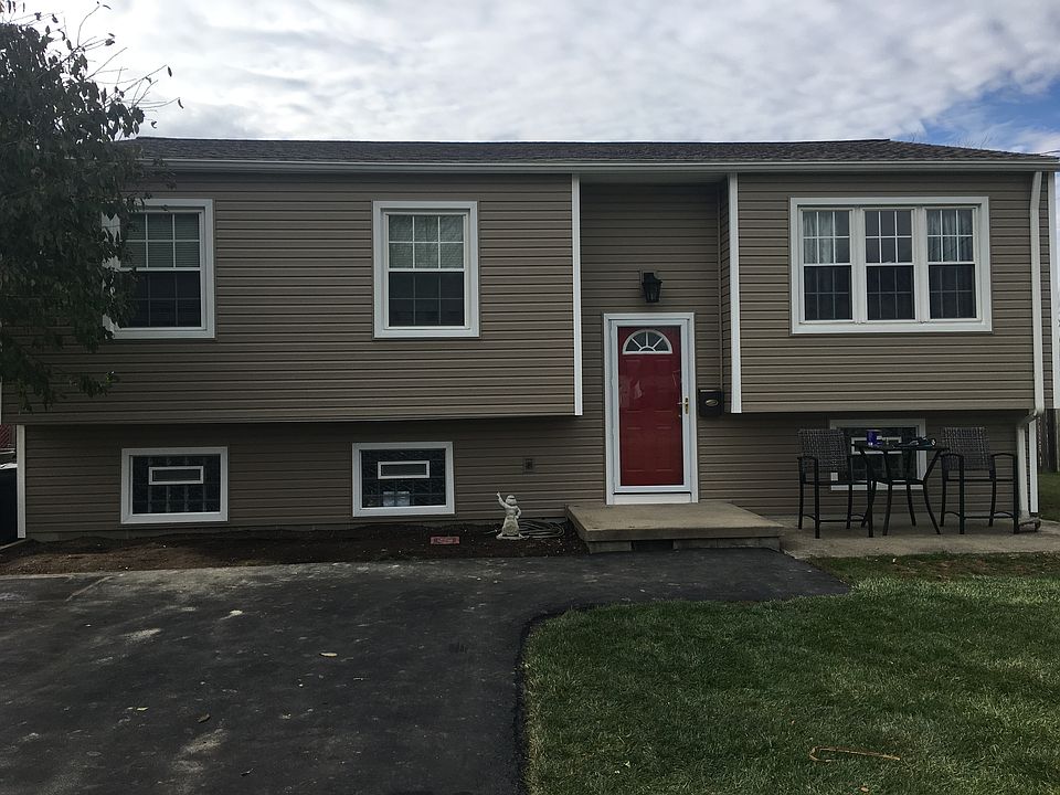 1st image of 370 Dehoff Dr