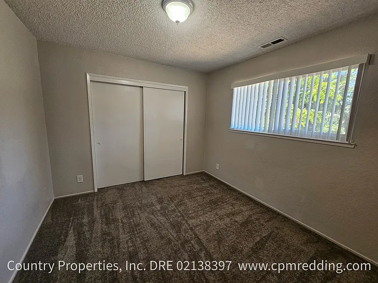2951 Robert Ct — Photo 14