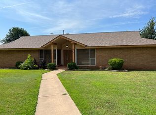 625 Amity Ln, El Reno, OK 73036