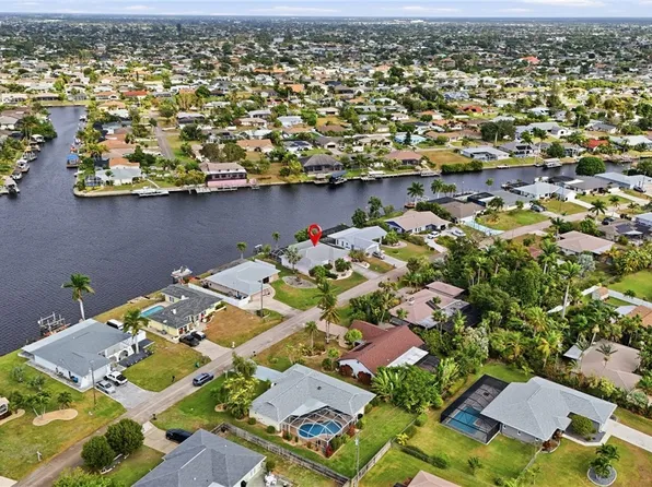 329 SE 33rd Ter, Cape Coral, FL 33904