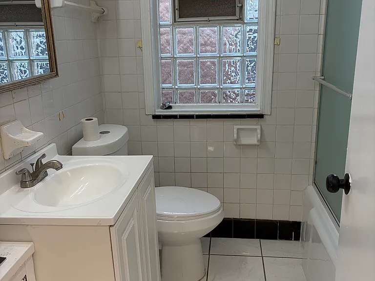 1646 E 86th Pl #1 — Photo 6