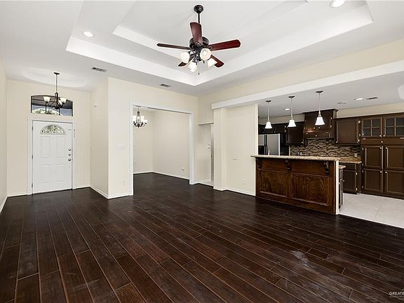 2nd image of 1022 Tanglewood Dr