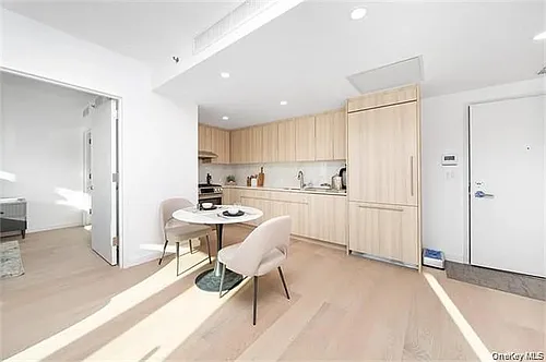 3371 Prince St Photo 1