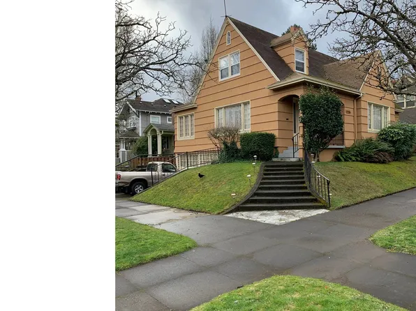 1136 NE Siskiyou St, Portland, OR 97212