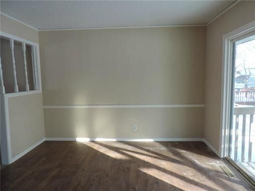 4th image of 1100 SW Skyline Dr