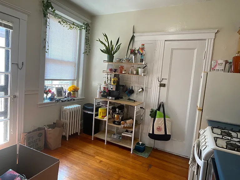 86 Sutherland Rd #11 — Photo 9