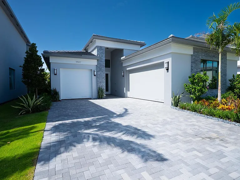 9597 Royal Palm Way — Photo 49