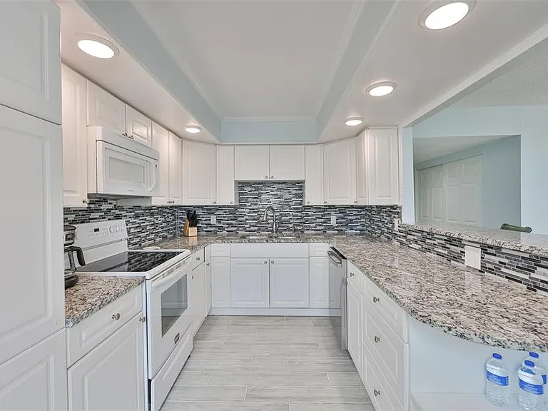1400 Gulf Blvd #704 — Photo 12