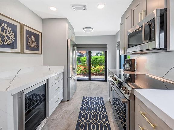 3rd image of 517 Beachwalk CIR #68-0