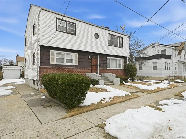 13514 220th Street, Laurelton, NY 11413
