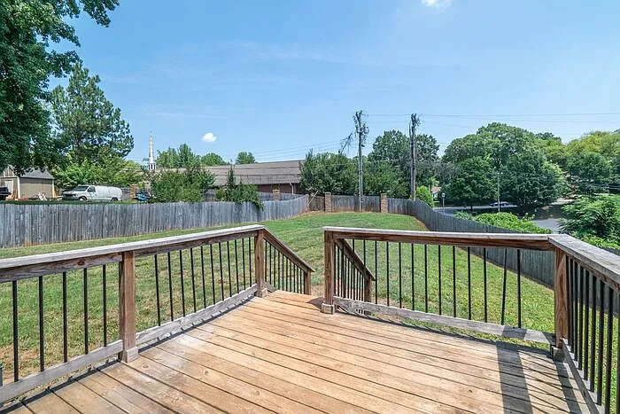 2520 Brentwood Pl — Photo 32