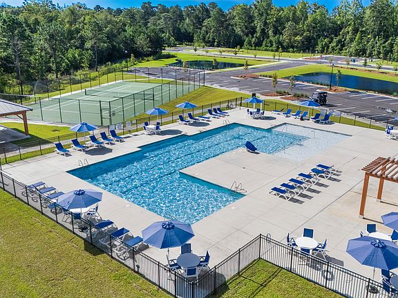 Waterside Amenities 02.jpg