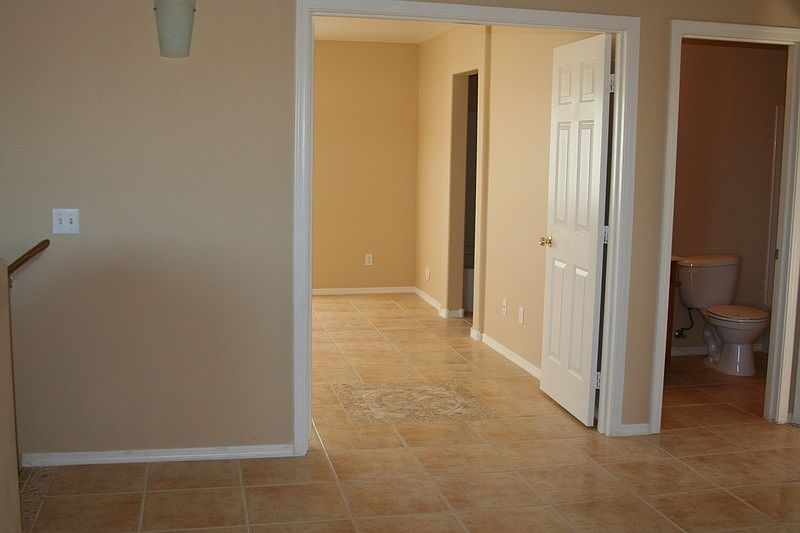 1st image of 1995 E Saddle Dr