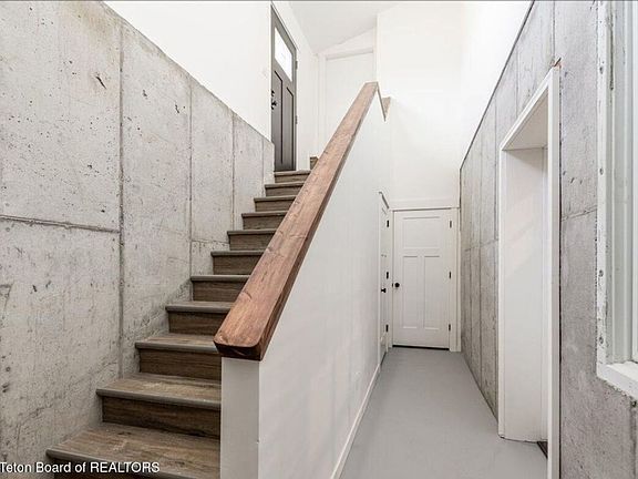 4th image of 2969 Shark Fin Ln #B