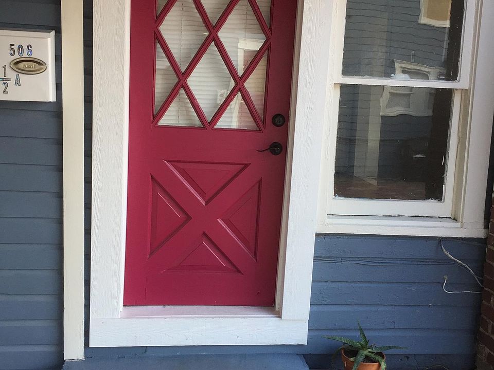 1st image of 506 Hillcrest St