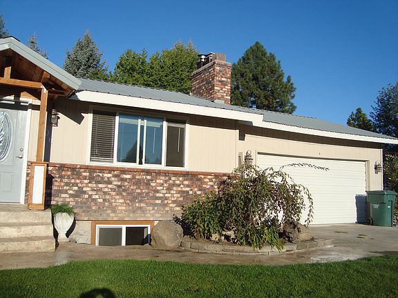 2nd image of 206 S Idaho St