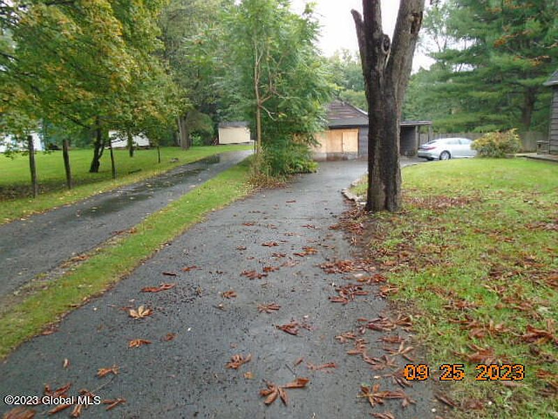 5th image of 215 Menands Road