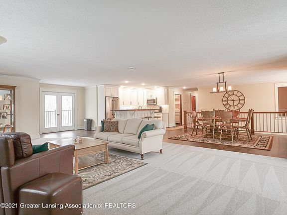 5th image of 10390 Apple Blossom Ln