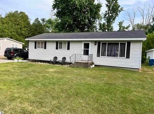 318 North St, Standish, MI 48658
