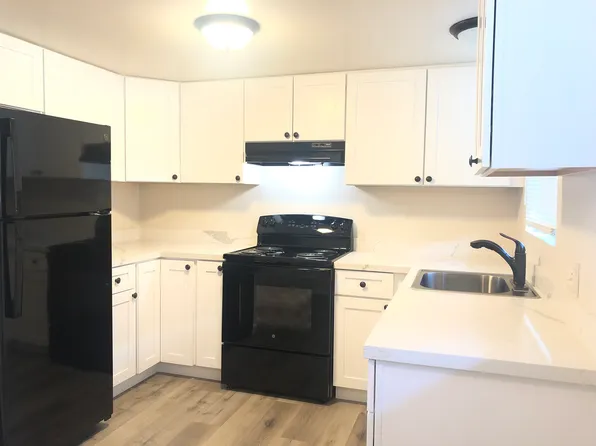 1320 Yulupa Ave APT 16, Santa Rosa, CA 95405