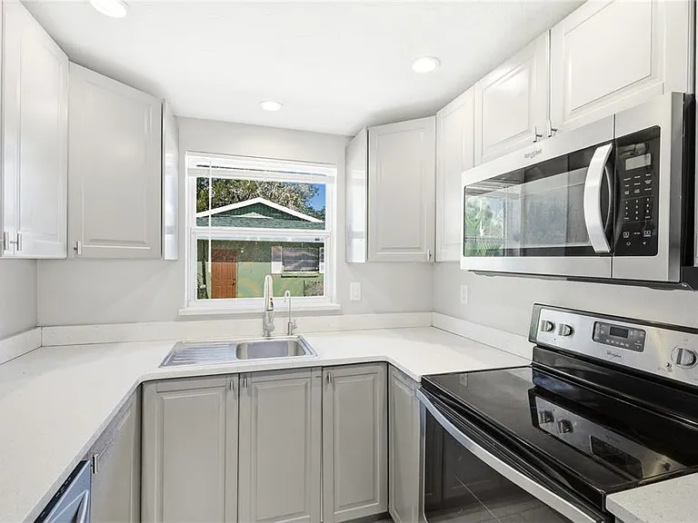 5320 Moeller Ave — Photo 6