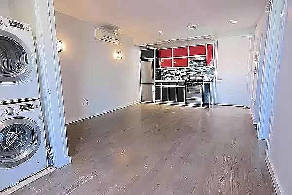 1st image of 274 Jefferson St #3BJ