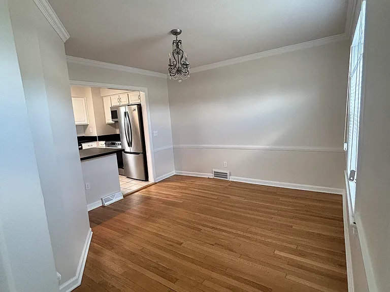 32700 Aurora Rd — Photo 5