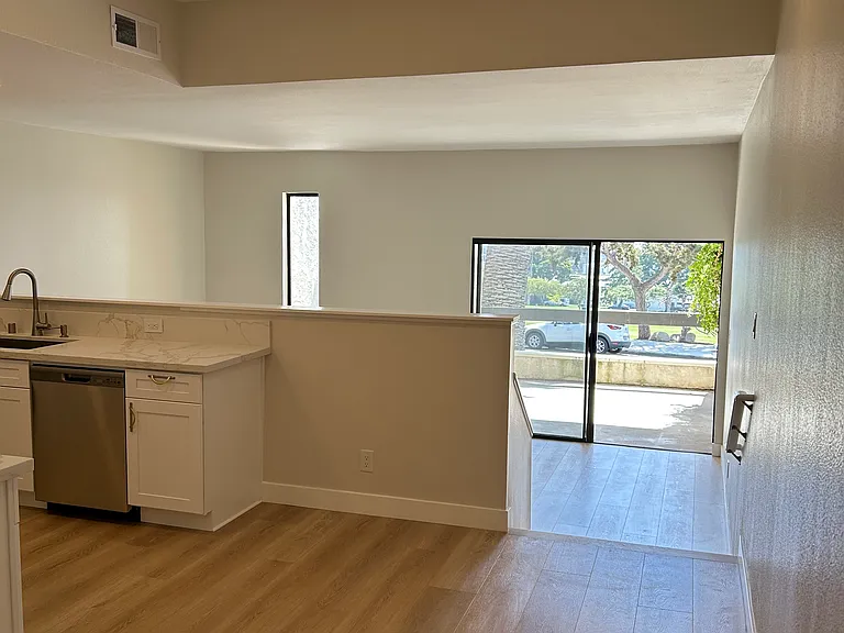 1375 Poli St #5 — Photo 5