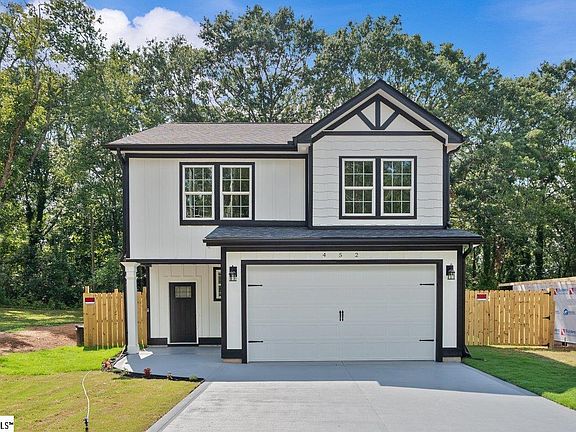 2nd image of 452 Tryon St