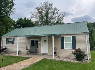 121 Chestnut St, Festus, MO 63028