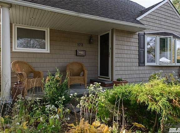 2nd image of 172 Willow St