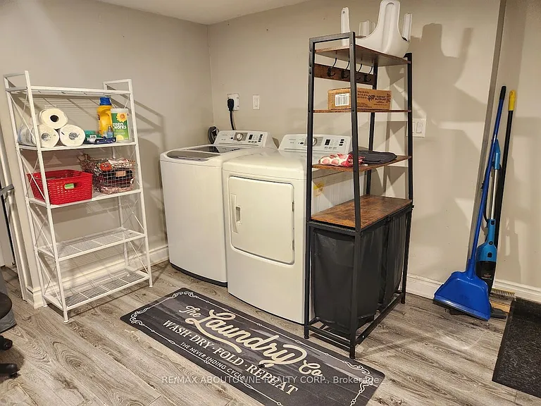 498 Main St E #1B — Photo 10