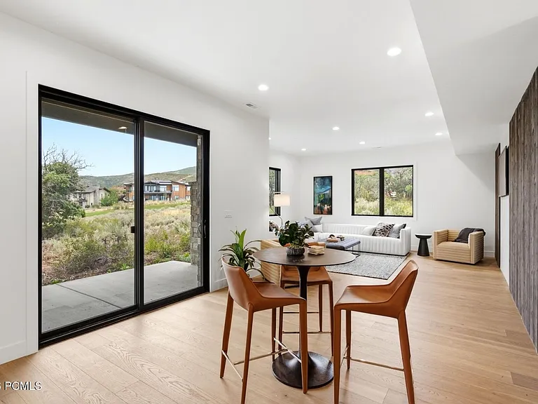 1285 E Lasso Trl — Photo 46