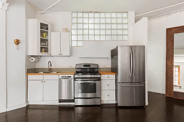 Sold by Corcoran | media 7