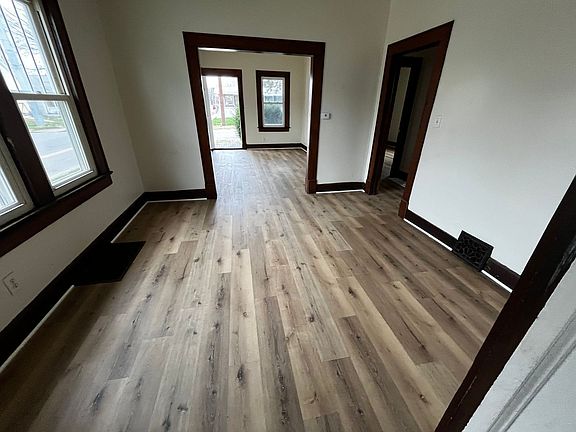 4th image of 1401 Adams Ave