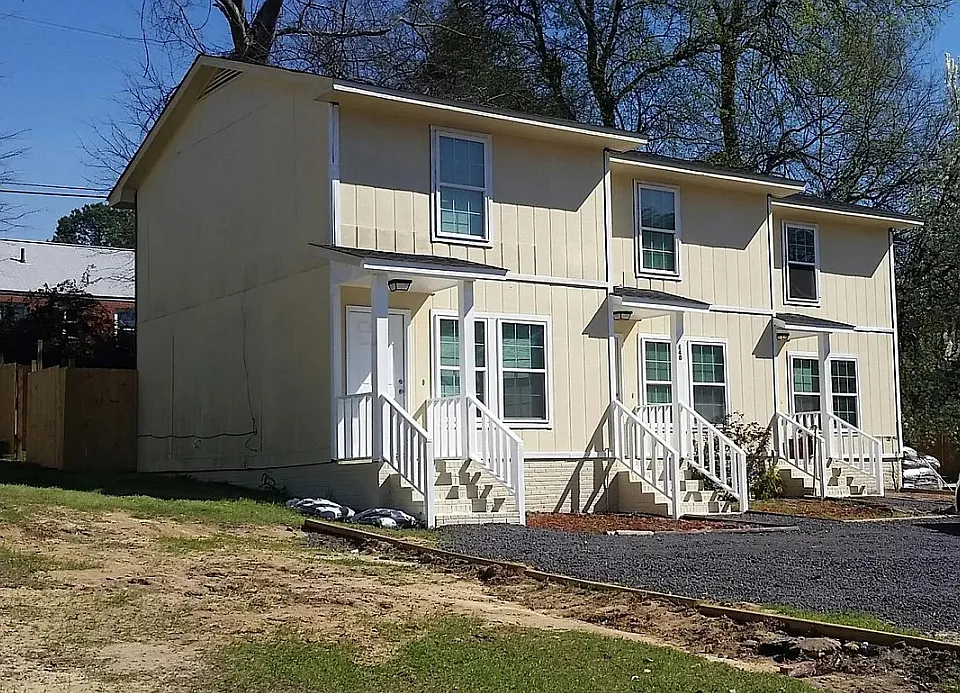 140 Doctor Cir #C