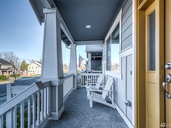 2nd image of 811 77th Dr SE