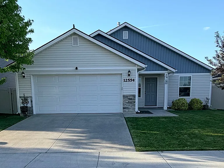 12554 Brun St — Photo 1
