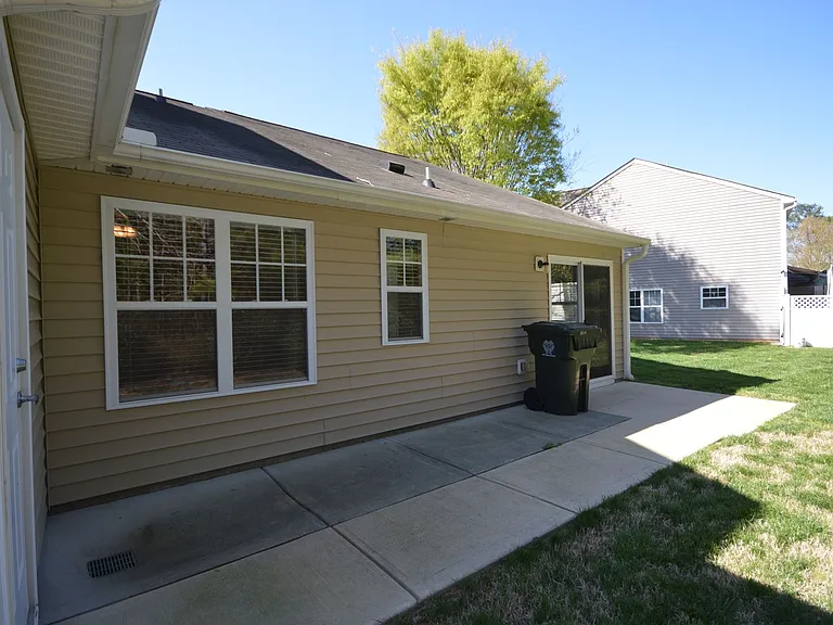 3615 Bison Hill Ln — Photo 22