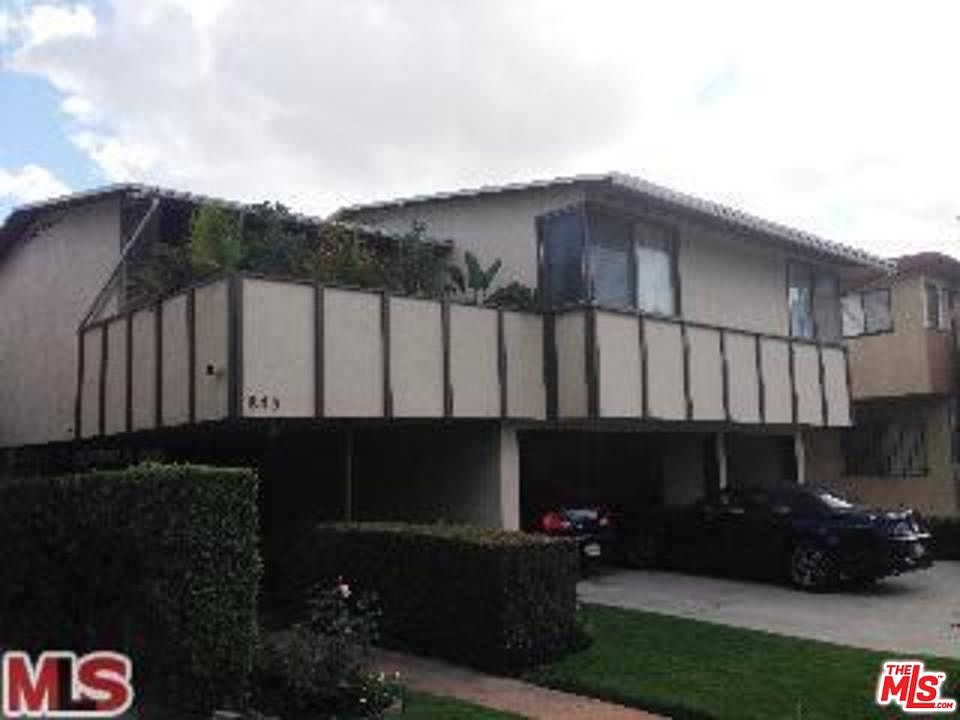 1st image of 840 S Holt Ave