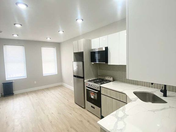 2nd image of 330 50th St #U53