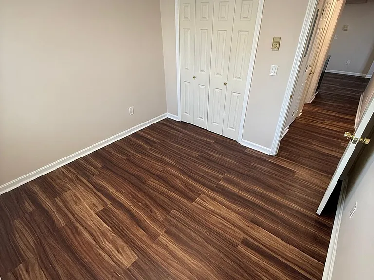 172 N Main St — Photo 10