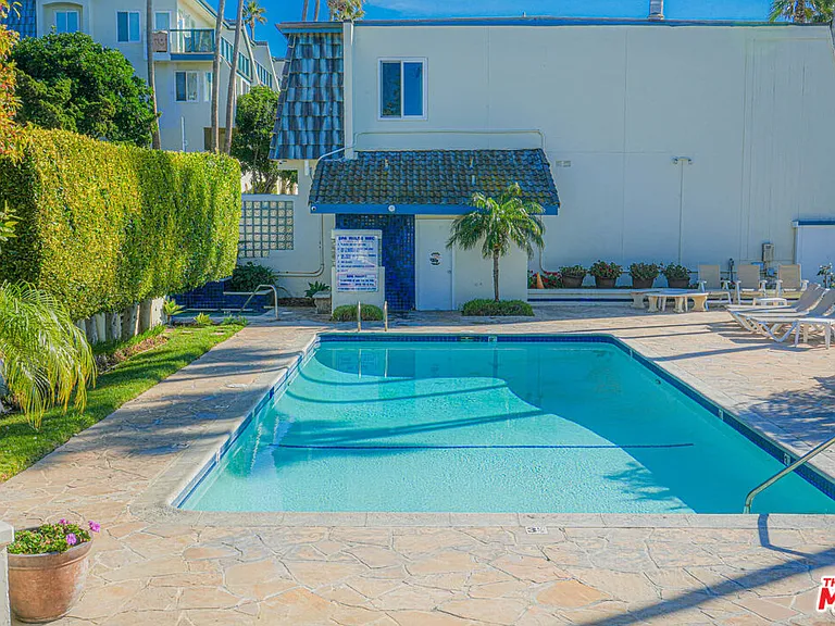 11874 Coral Reef Ln — Photo 18