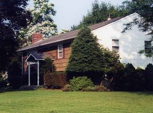 26 Schrempp Ln, Shawangunk, NY 12566