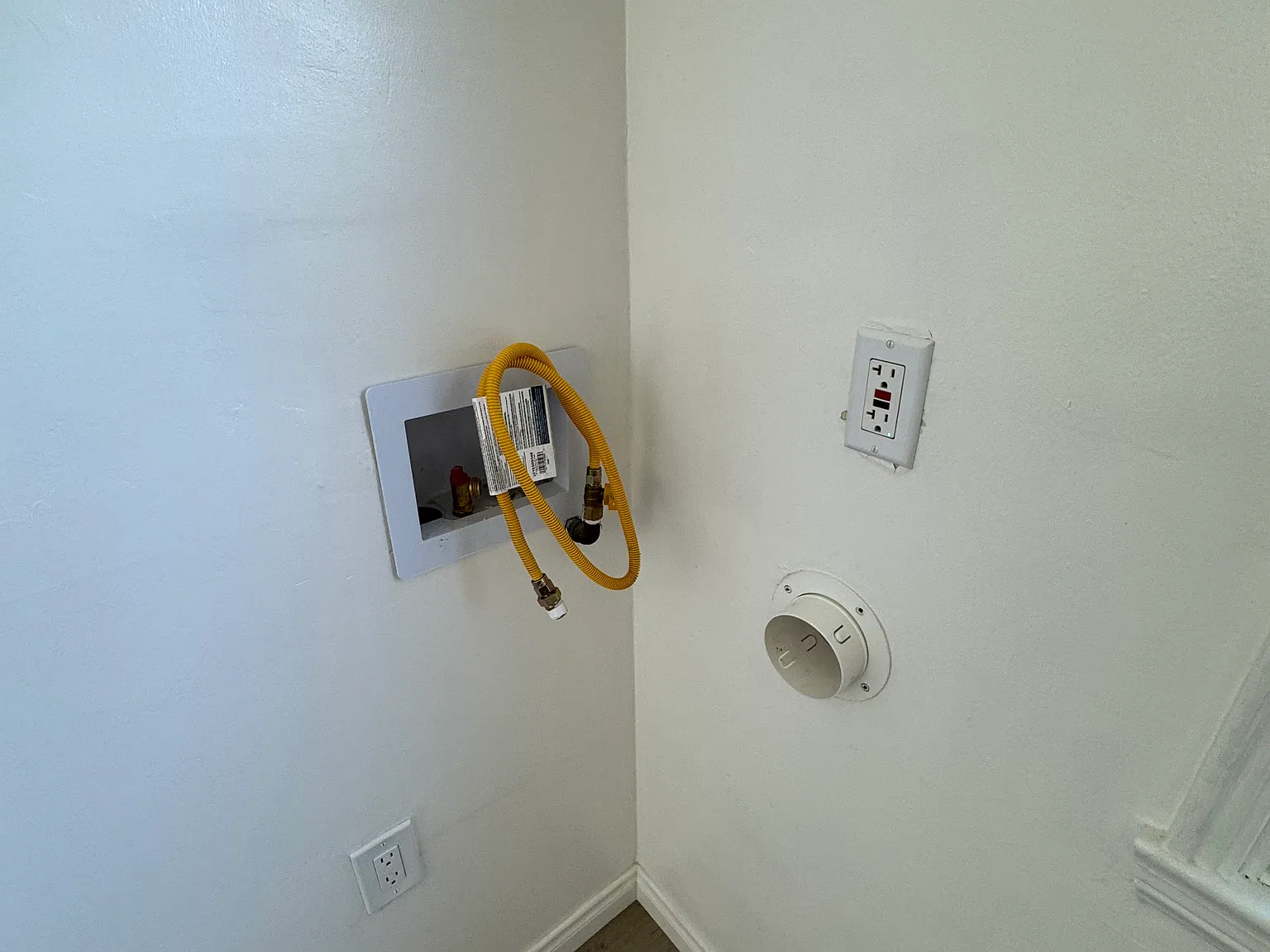 2 bed, 750 sqft, $2,295 — Photo 4