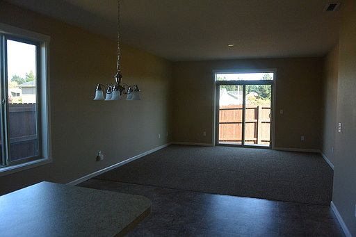 2nd image of 6617 NE 54th Ct