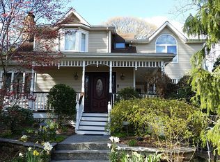 34 Glendale Rd, Park Ridge, NJ 07656