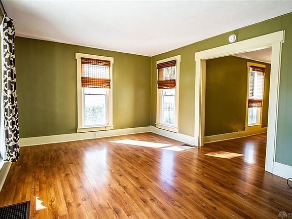 3rd image of 626 Sweitzer St