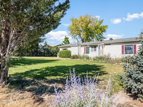 261 Sheep Company Rd, Selah, WA 98942