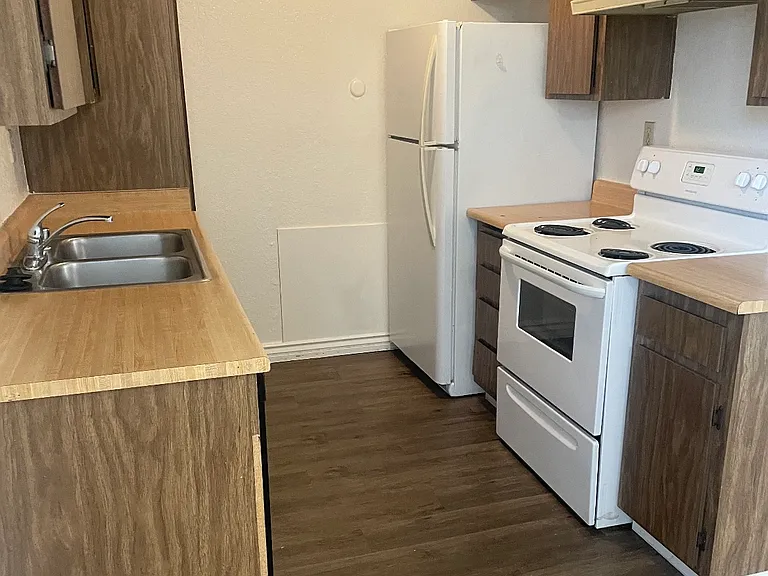 4568 Georgia St #7 — Photo 2